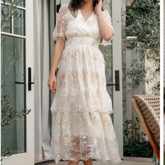 Baltic Born Eleanor Embroidered Midi Dress Cream Floral Vneck Lined Sz 1XL NEW - Picture 3 of 16